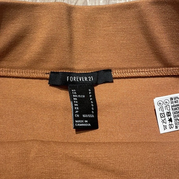 NEW Forever 21 Bronze Mini Skirt - Picture 4 of 5